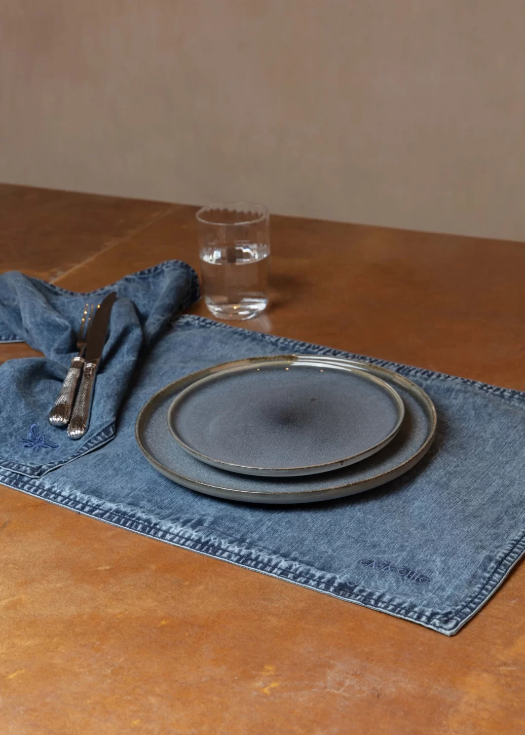 Individual West 35x50 CM